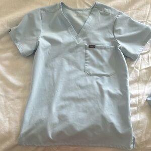 Figs top Catarina open skies light blue XS